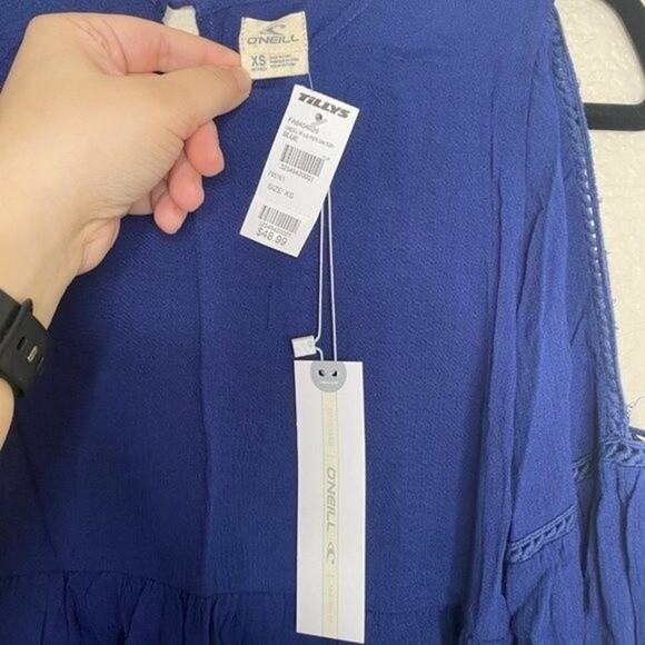 O'Neill NWT Navy Blue Cold Shoulder Peplum Blouse XS - Picture 3 of 6